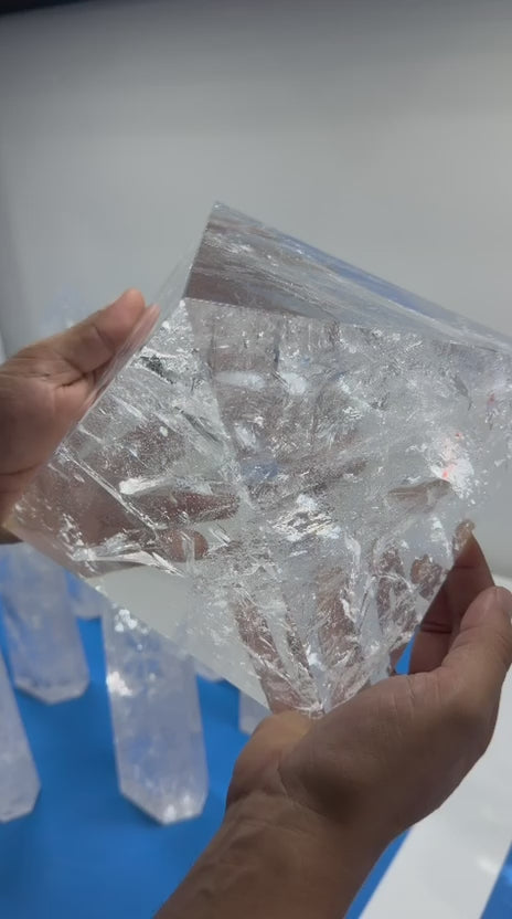 Lemurian Kristall Pyramide XXL – 5,56 kg – 19 cm