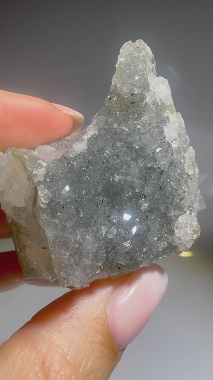 Grünes Rainbow-Amethyst Rohstück – 4,6 cm, ultra selten