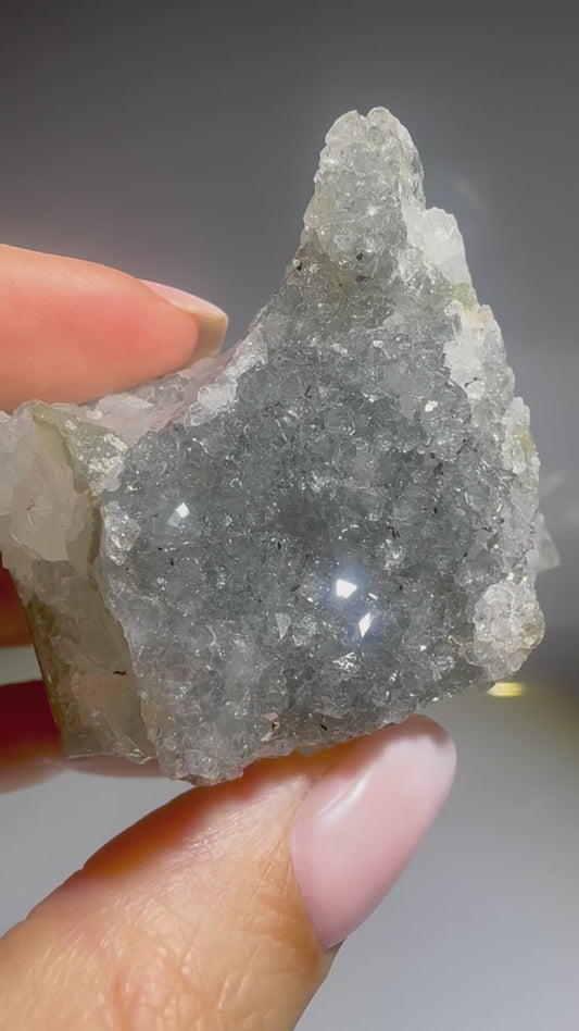 Grünes Rainbow-Amethyst Rohstück – 4,6 cm, ultra selten