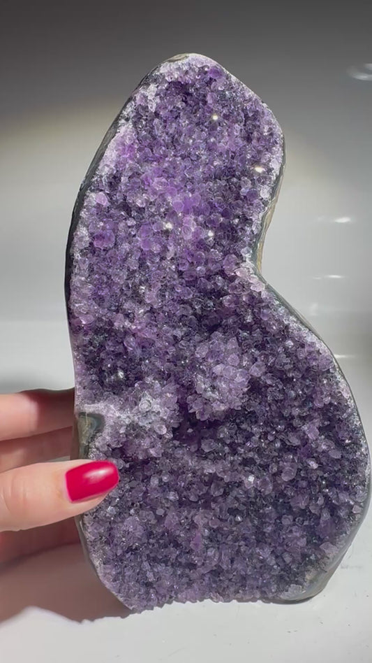 Deep dark amethyst with flower-like tips – 20 cm, 1.78 kg – from Uruguay 💜✨