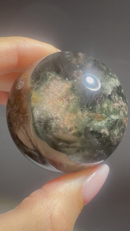 Lodolit Garten Quarz Kristallkugel - 4.8cm, 159g