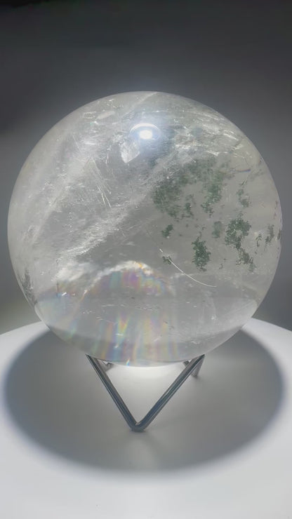 Riesige Garden-Quarz Kugel 13 cm · 3.63 kg – Chlorid-Einschlüsse & Regenbogen