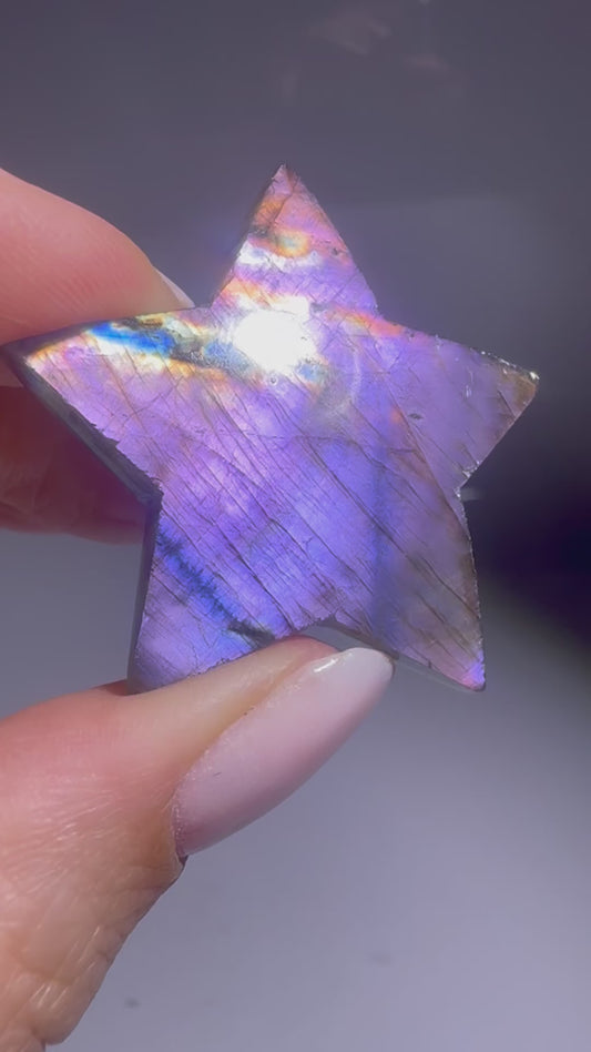 Labradorit Stern 3.7 cm – Lila & Pink Flash | Handgeschliffen aus Indien ✨