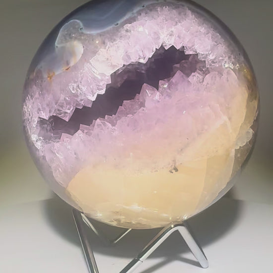 Exklusive Amethyst Kugel Brasilien 11 cm – 1.96 kg | Doppelseitige Kristallöffnung 