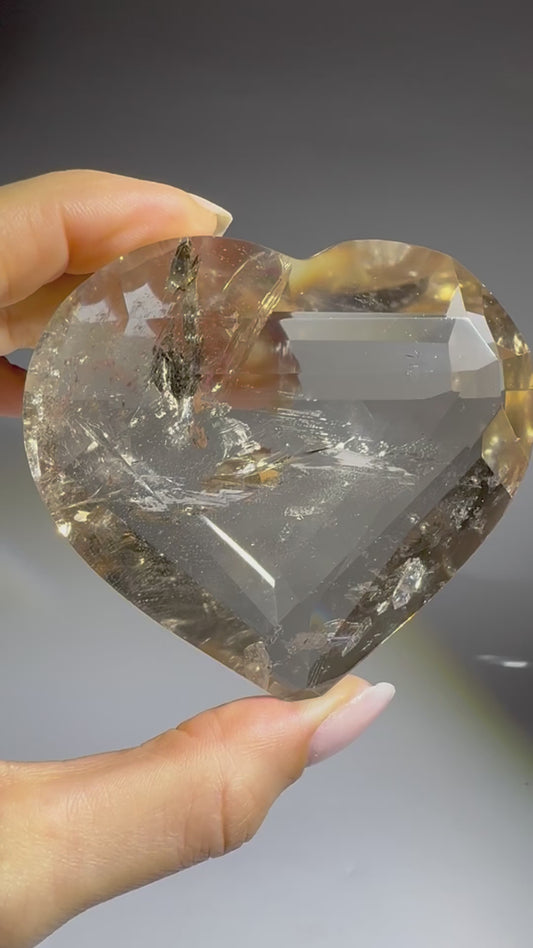 Rauchquarz-Herz 7.6 cm – Premium Qualität kaufen