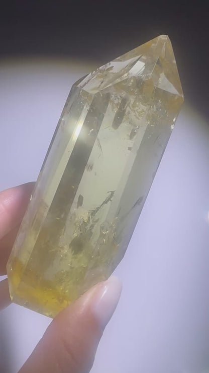 Pointe de citrine (extra claire) - 10 cm, 282 g