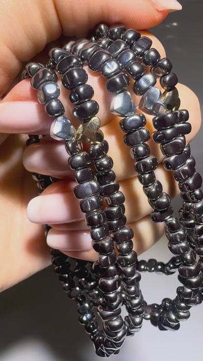 Hämatit-Armband mit facettiertem Herz – Gold oder Silber ✨