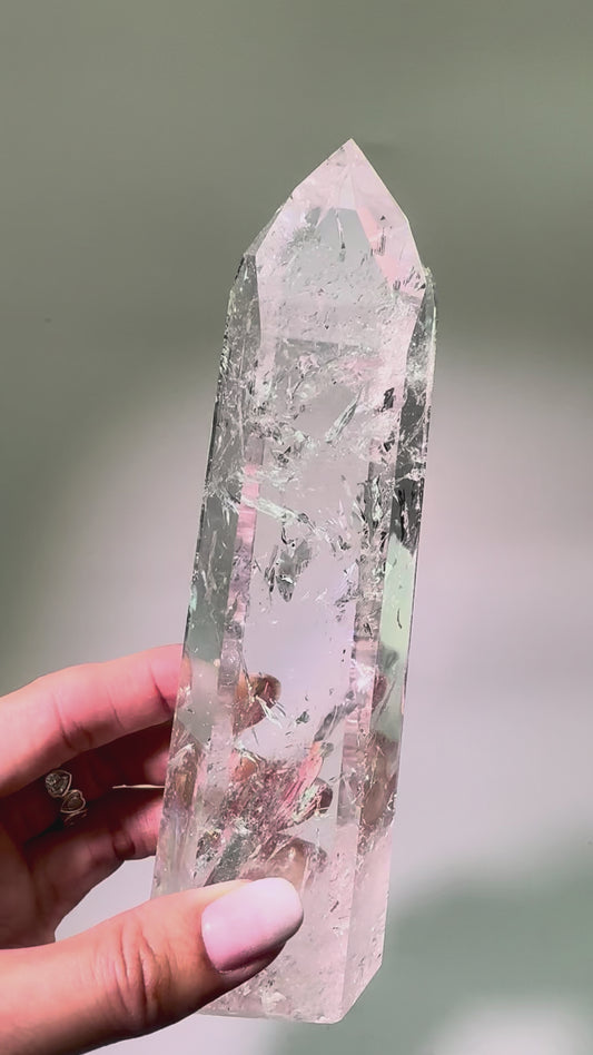 Lemurian crystal point 27 cm · 1.74 kg – Extra clear premium quality · Bahia